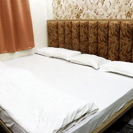 Hotel Malay Inn Удджайн Экстерьер фото