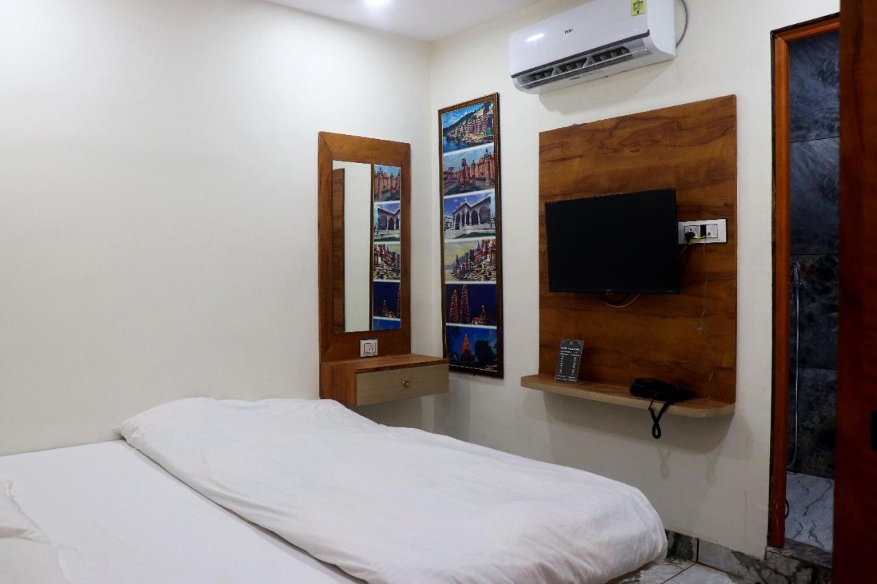Hotel Malay Inn Удджайн Экстерьер фото